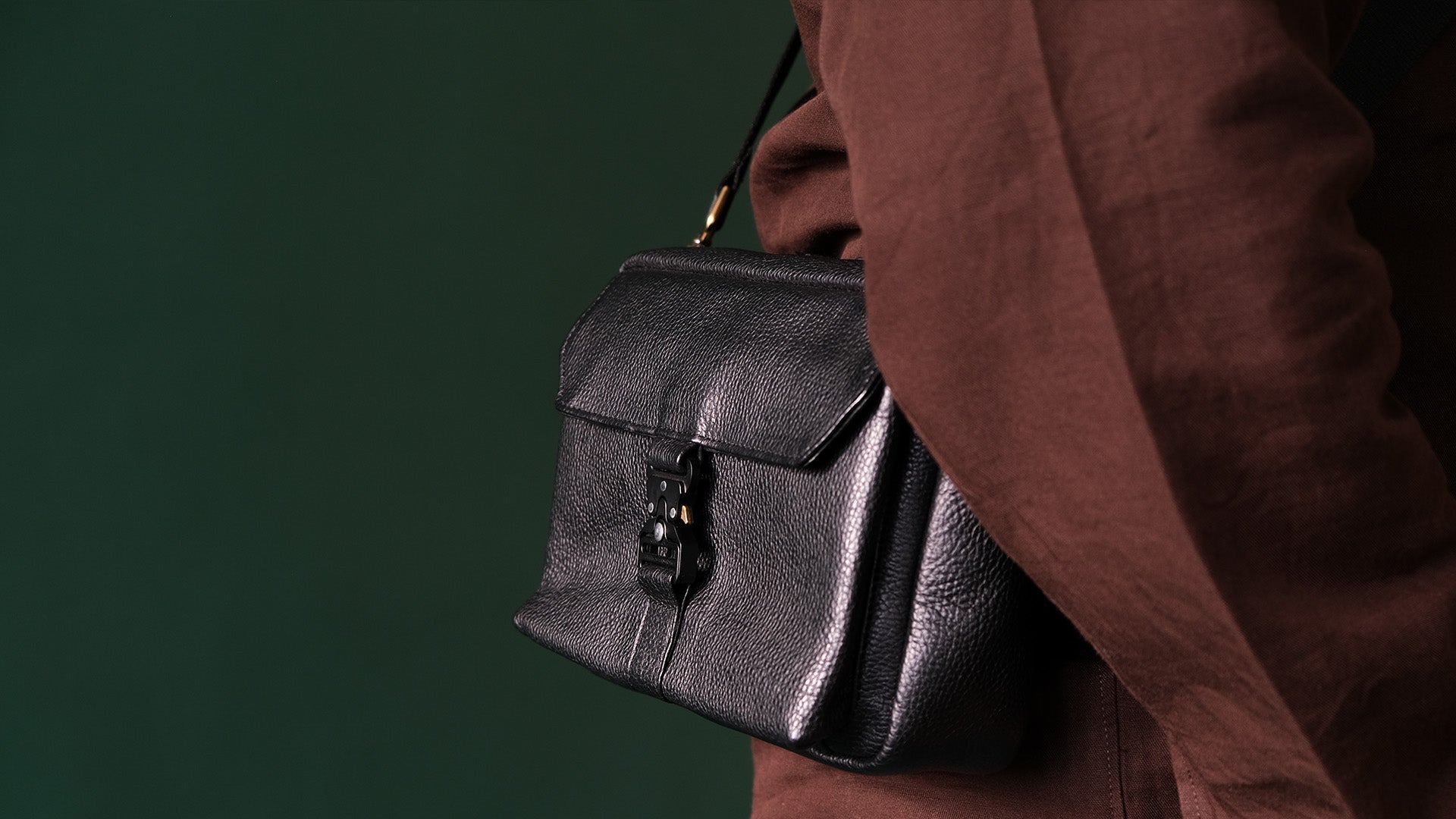 Toba Crossbody