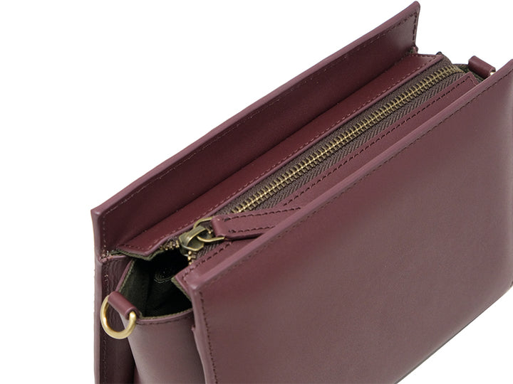 Vera Compact Sling / Burgundy