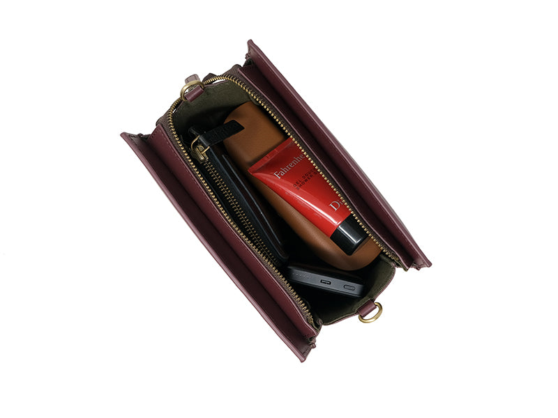 Vera Compact Sling / Burgundy