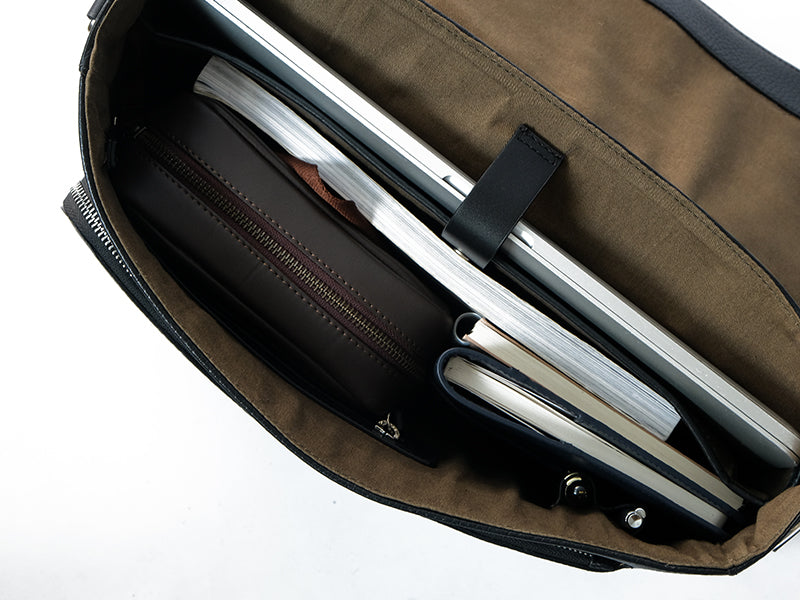 Covent Messenger - Black