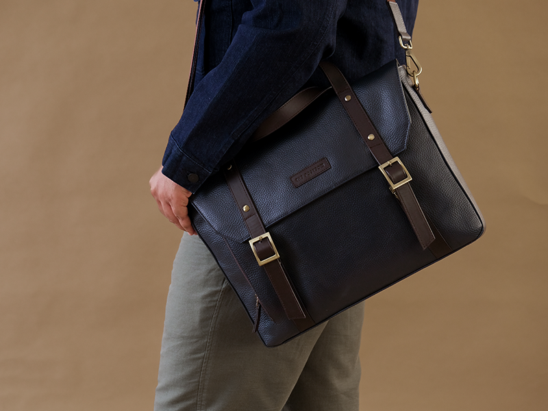 Covent Messenger - Blue & Dark Tan