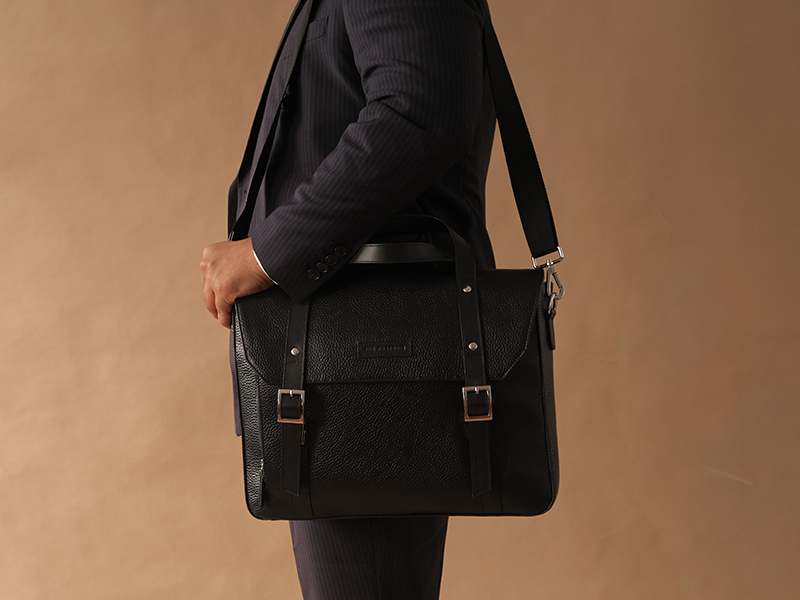 Covent Messenger - Black